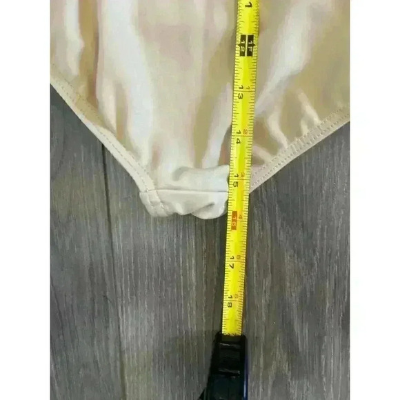 Capezio Kids Medium High End Dance Wear Skin Blend Worn Once Ballet - Picture 7 of 7